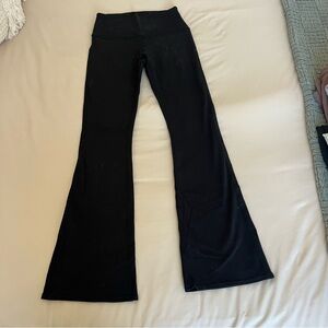 ALO Yoga Airbrush Bootcut Leggings